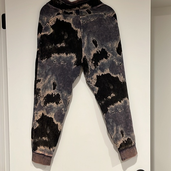 Joylab tie dye joggers size extra small - Picture 8 of 9